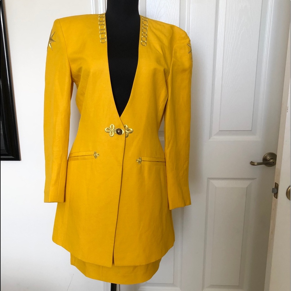 STUNNING Skirt & Jacket Suit